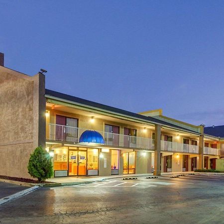 Rodeway Inn Norcross Exterior foto