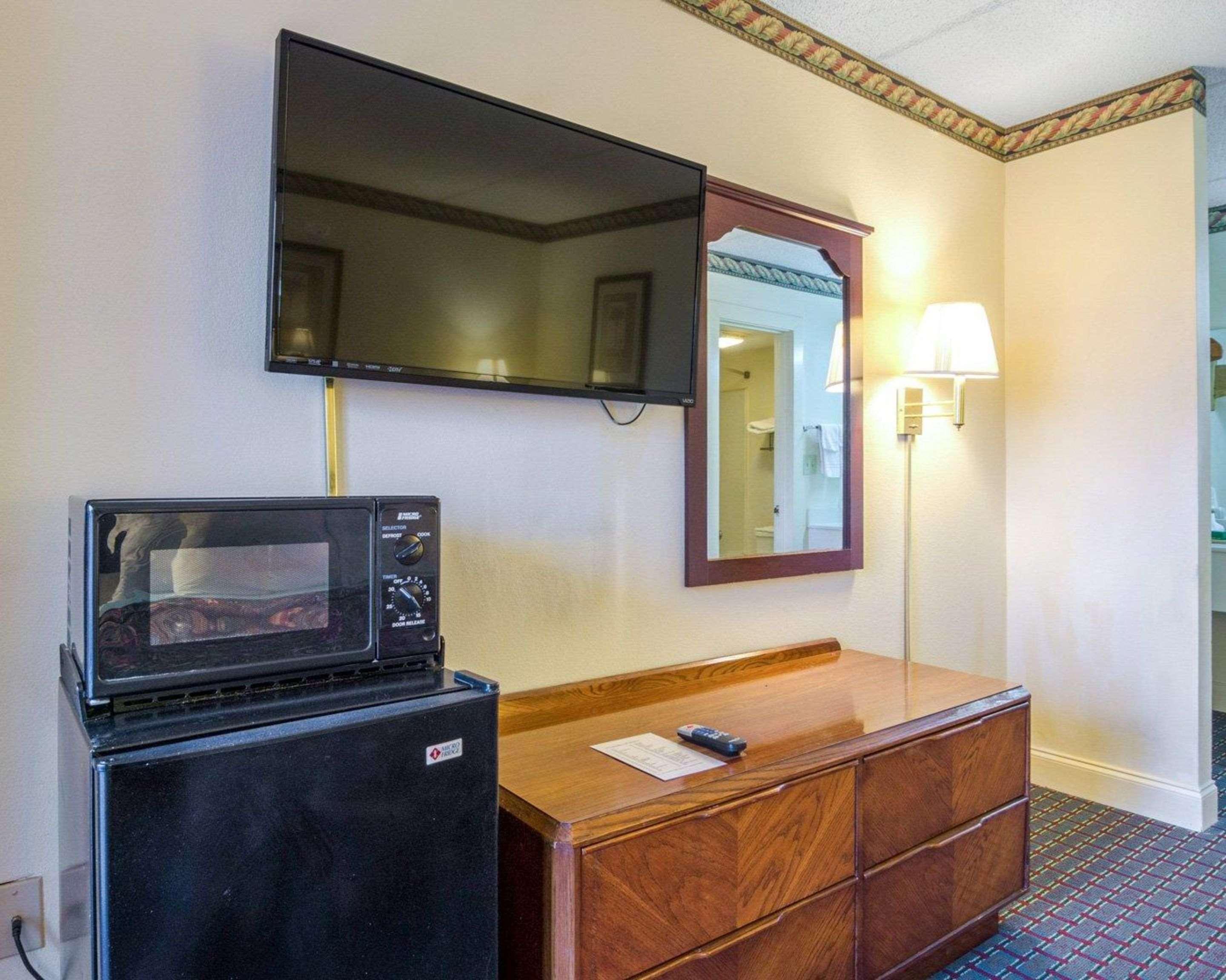 Rodeway Inn Norcross Exterior foto
