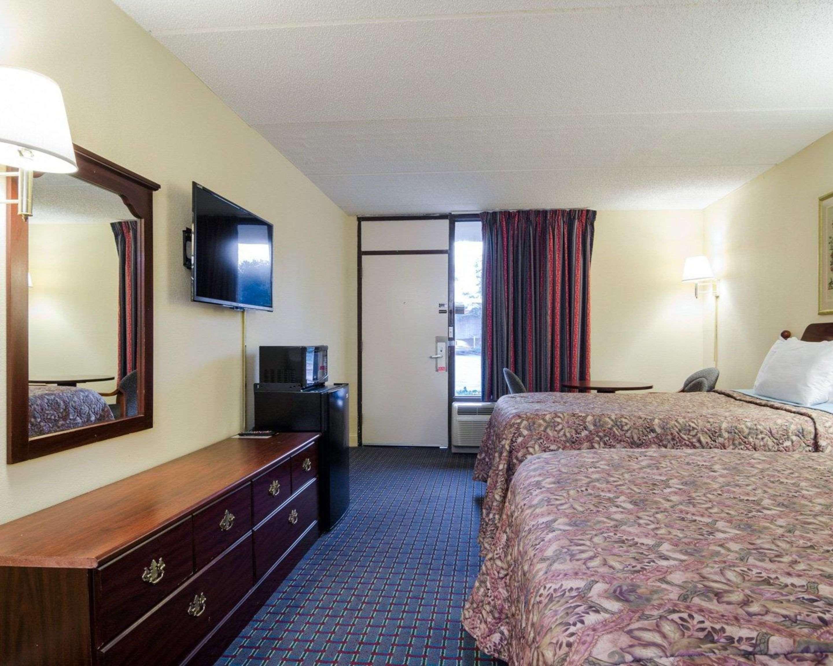 Rodeway Inn Norcross Exterior foto